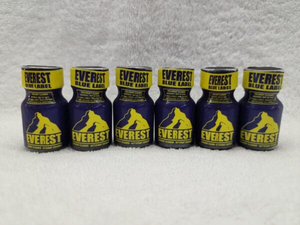 A group of bottles with the words everest on them.